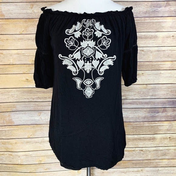 Lulus Tops - Lulu's Black White Embroidered Off Shoulder Blouse